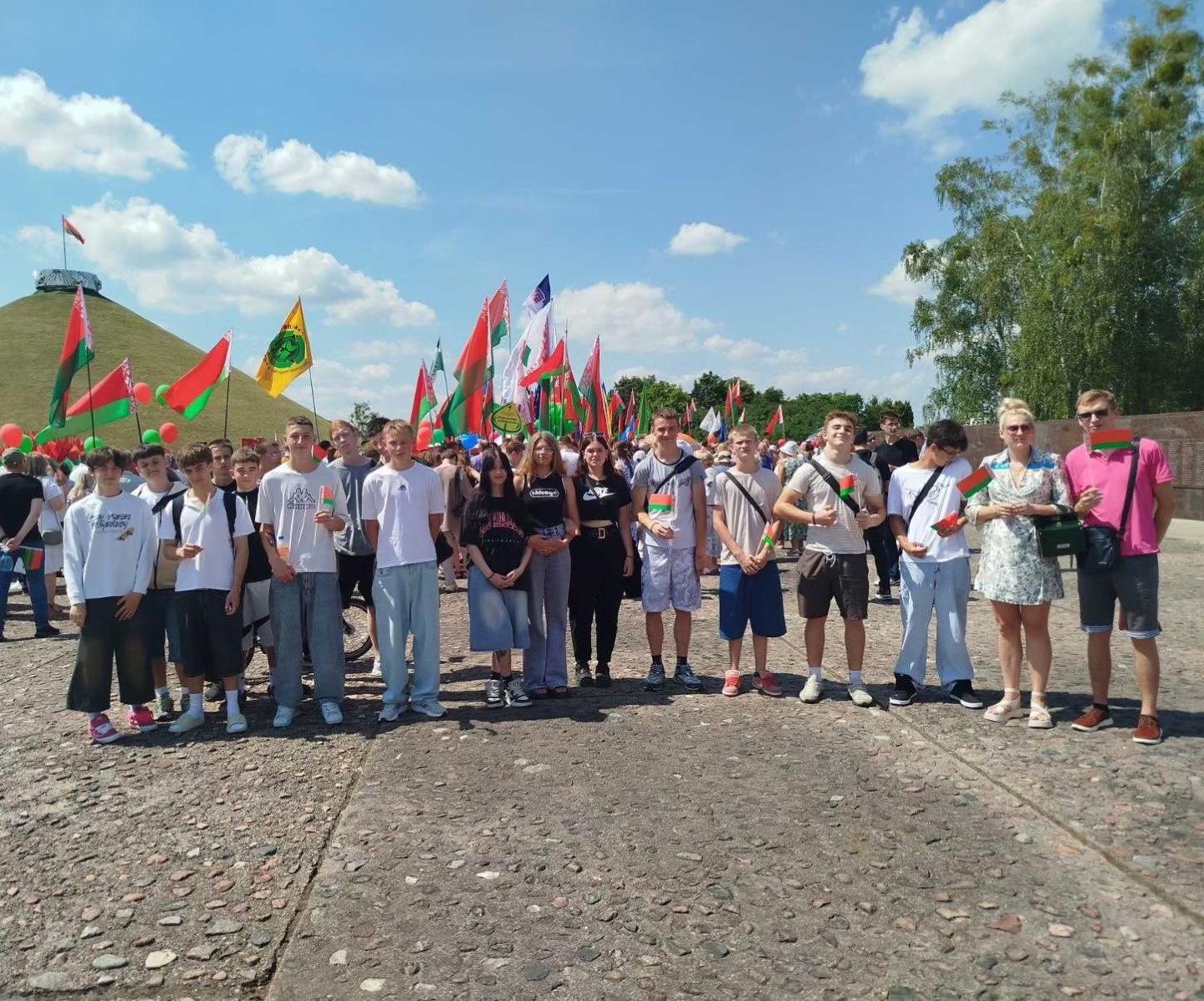 Молодежь помнит