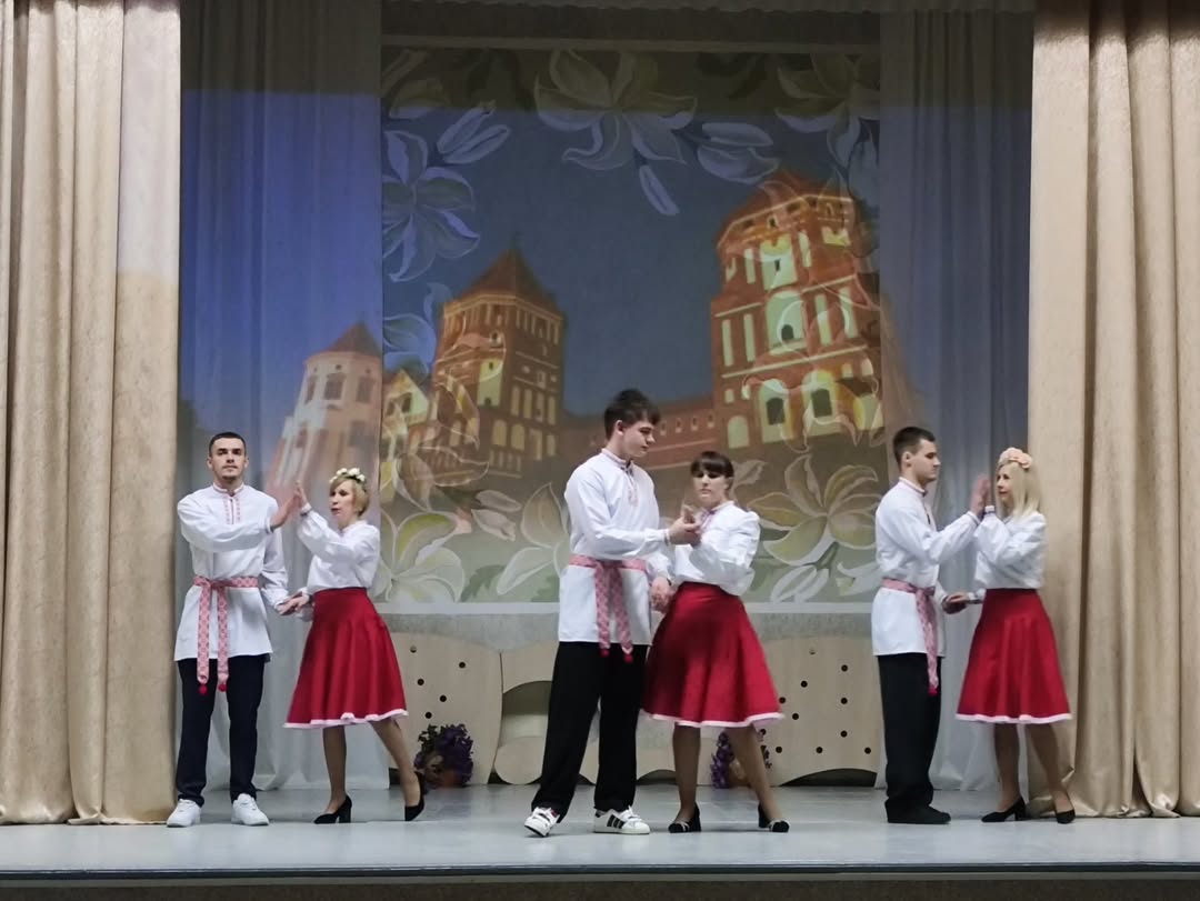 Творческий вечер объединил учащихся и родителей